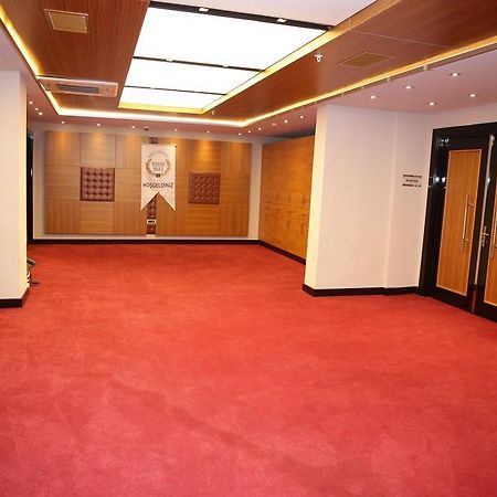 Atasehir Palace Hotel & Conference Istambul Extérieur photo