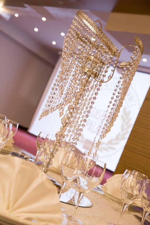 Atasehir Palace Hotel & Conference Istambul Extérieur photo