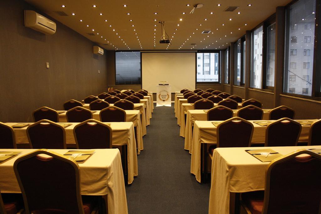 Atasehir Palace Hotel & Conference Istambul Extérieur photo