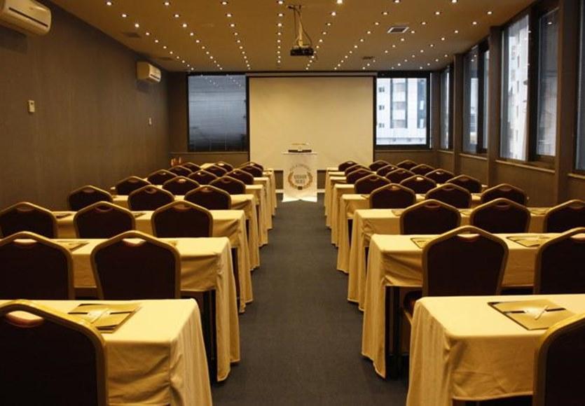 Atasehir Palace Hotel & Conference Istambul Extérieur photo