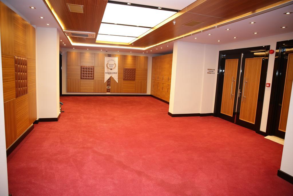 Atasehir Palace Hotel & Conference Istambul Extérieur photo