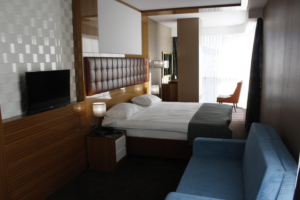 Atasehir Palace Hotel & Conference Istambul Extérieur photo